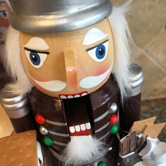 Kurt Adler Hershey’s S’mores Nutcracker NWT in Box 14 inches - Picture 9 of 12